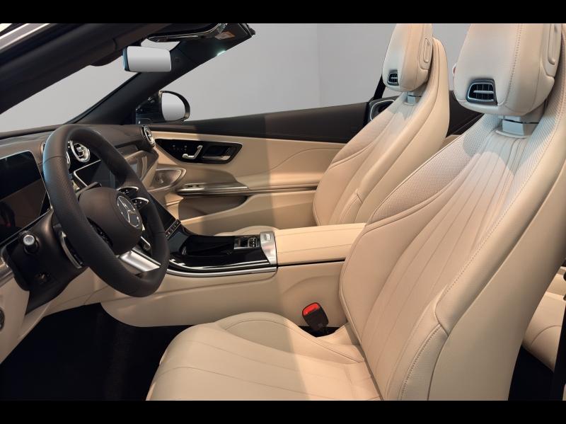 Image MERCEDES-BENZ CLE Cabriolet 220 d 197ch AMG Line 9G-Tronic