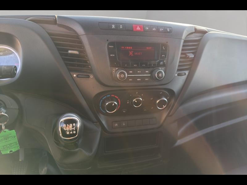 Image IVECO Daily CCb 35C14 D Empattement 3750 benne & coffre