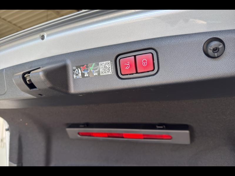 Image MERCEDES-BENZ Classe E 220 d 197+23ch AMG Line 9G-Tronic