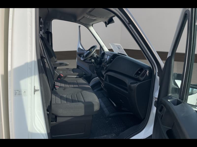 Image IVECO Daily CCb 35C16H3.0 Caisse 20m3 + Hayon