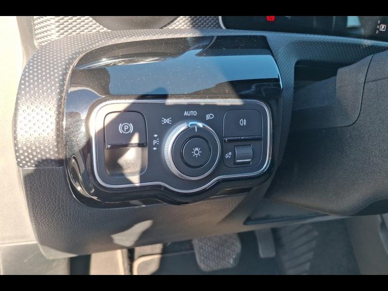 Image MERCEDES-BENZ Classe A 180 d 116ch Progressive Line 7G-DCT