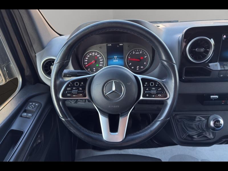 Image MERCEDES-BENZ Sprinter Fg 519 CDI Chassis Cabine Benne + Coffre Propulsion Lourd