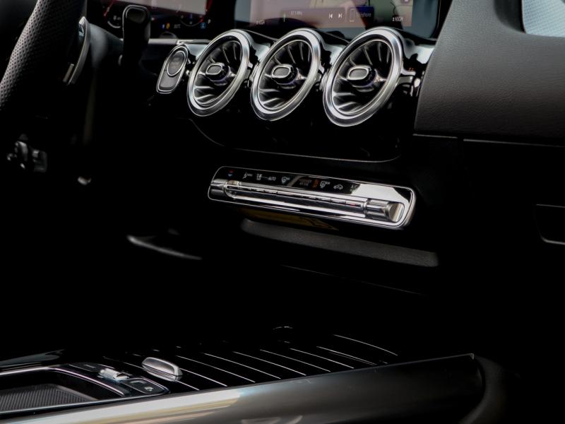 Image MERCEDES-BENZ GLA 200 d 150ch AMG Line 8G-DCT