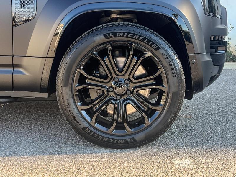 Image LAND-ROVER Defender 110 4.4 P635 Octa Black