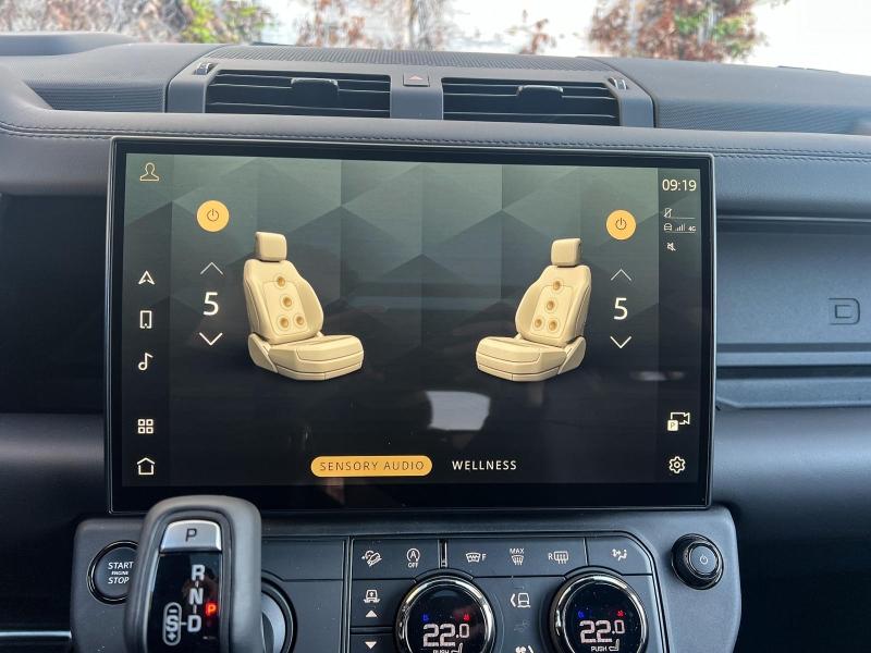 Image LAND-ROVER Defender 110 4.4 P635 Octa Black