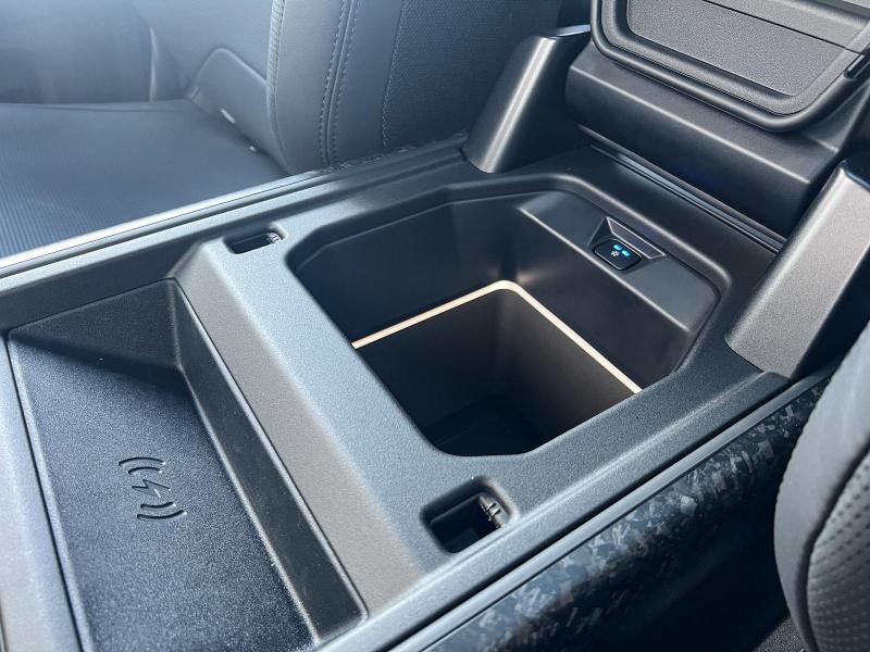 Image LAND-ROVER Defender 110 4.4 P635 Octa Black