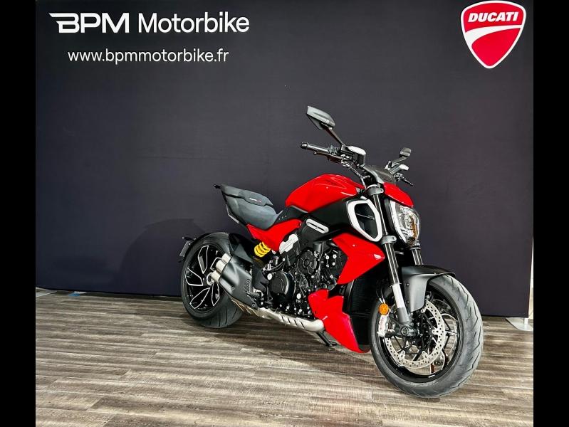 Image DUCATI Diavel V4 RED 2026