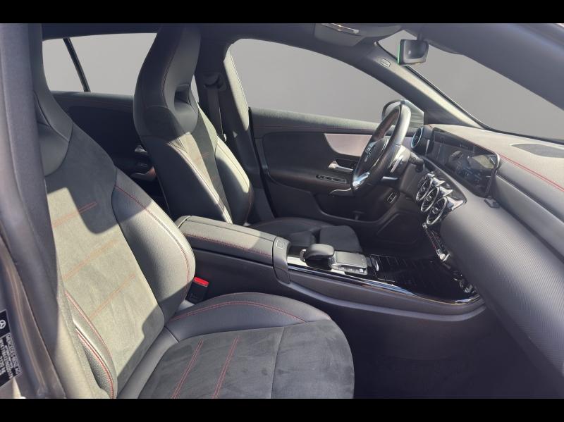 Image MERCEDES-BENZ CLA Shooting Brake 200 d 150ch AMG Line 8G-DCT 8cv