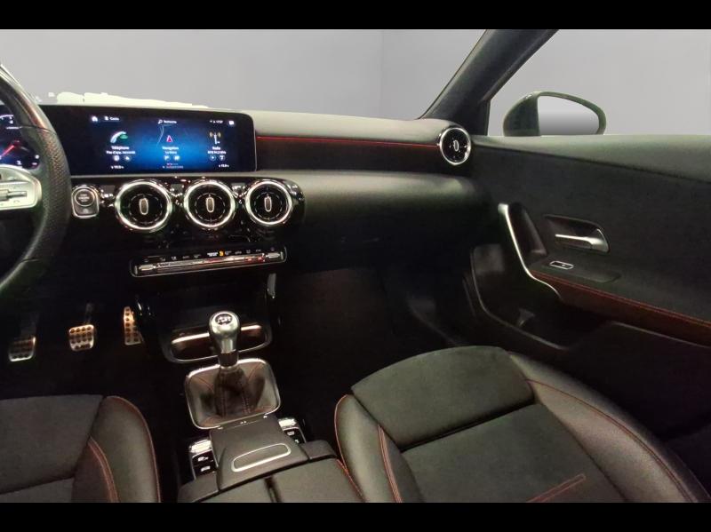 Image MERCEDES-BENZ Classe A 160 109ch AMG Line