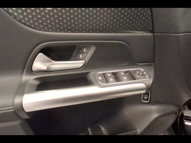 Image MERCEDES-BENZ GLA 180 d 116ch Progressive Line 8G-DCT