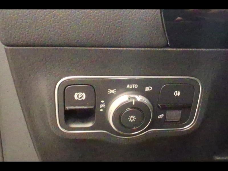 Image MERCEDES-BENZ GLA 180 d 116ch Progressive Line 8G-DCT