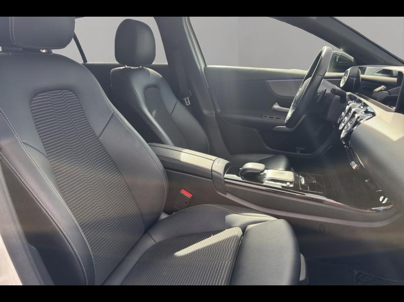 Image MERCEDES-BENZ Classe A 180 d 116ch Progressive Line 7G-DCT