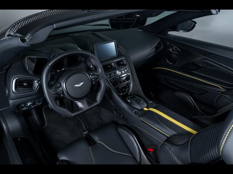 Image ASTON MARTIN DBS Volante V12 5.2 770ch BVA8 DBS ULTIMATE VOLANTE