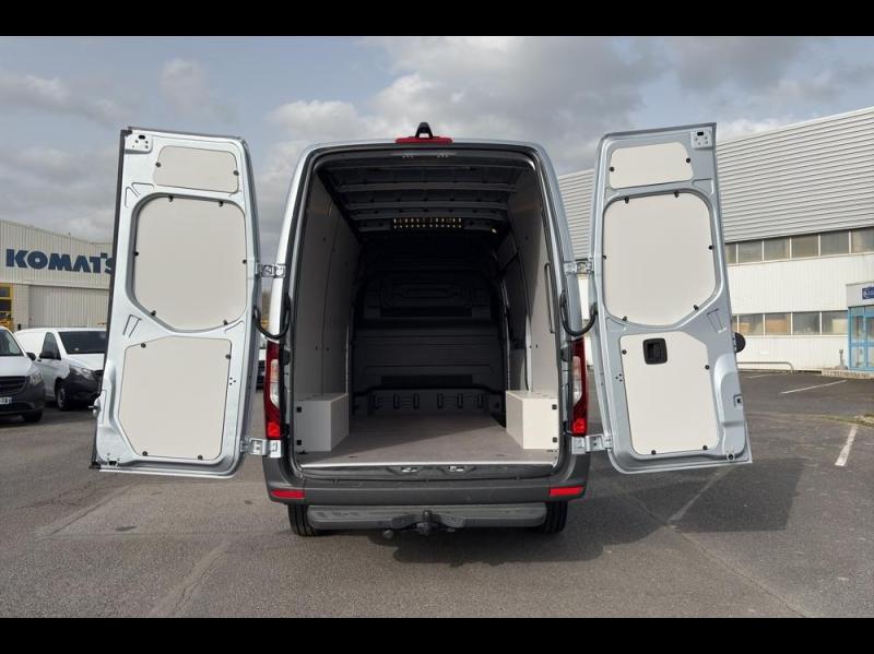 Image MERCEDES-BENZ Sprinter Fg 317 CDI 37 3T5 Pro Propulsion Léger 9G-Tronic