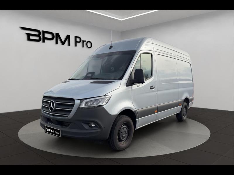 Photo MERCEDES-BENZ Sprinter Fg 317 CDI 37 3T5 Pro Propulsion Léger 9G-Tronic