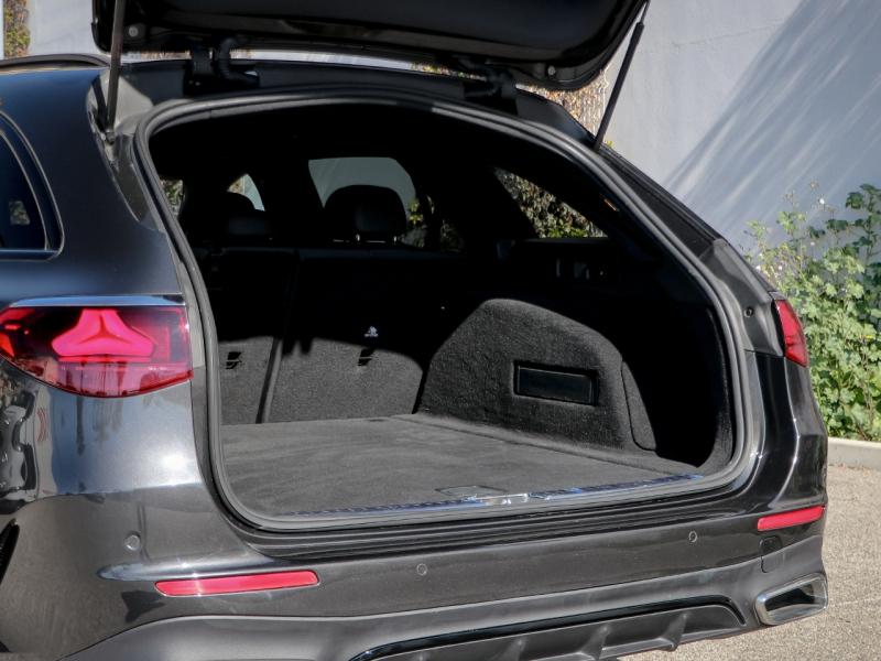 Image MERCEDES-BENZ Classe E Break 220 d 197+23ch AMG Line 9G-Tronic