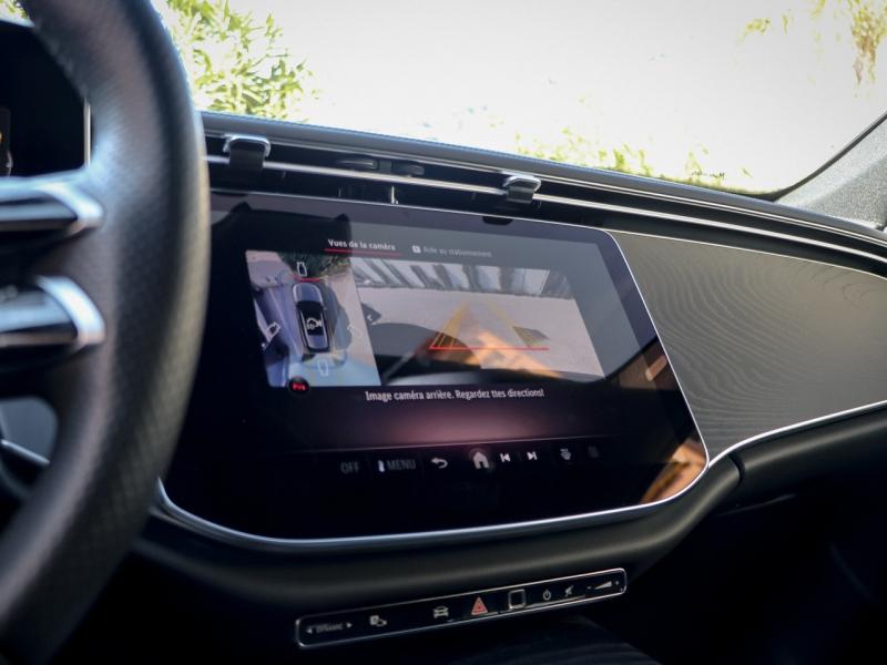 Image MERCEDES-BENZ Classe E Break 220 d 197+23ch AMG Line 9G-Tronic