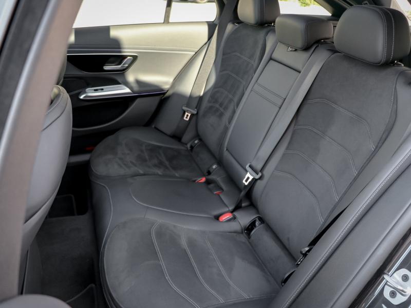 Image MERCEDES-BENZ Classe E Break 220 d 197+23ch AMG Line 9G-Tronic