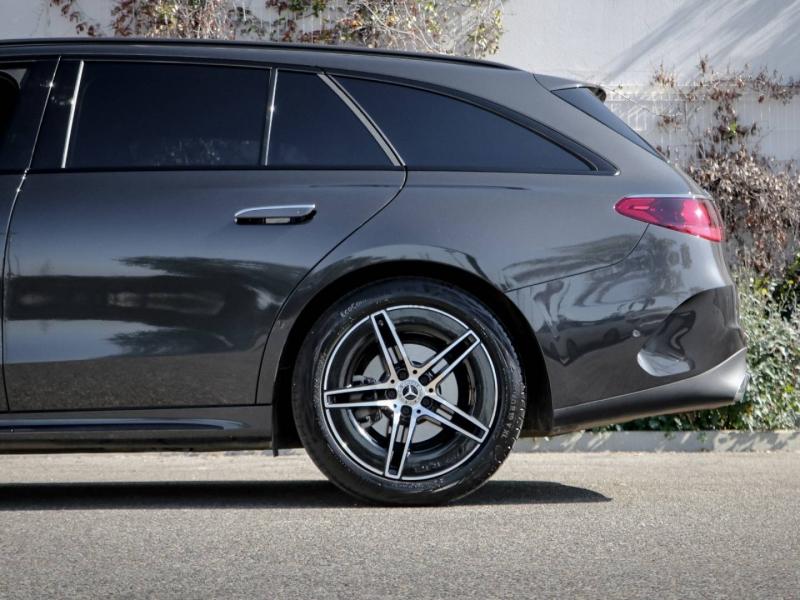 Image MERCEDES-BENZ Classe E Break 220 d 197+23ch AMG Line 9G-Tronic