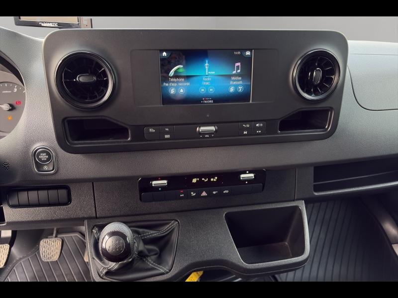 Image MERCEDES-BENZ Sprinter CCb 515 CDI CAISSE Hayon 20m3 3T5 Propulsion