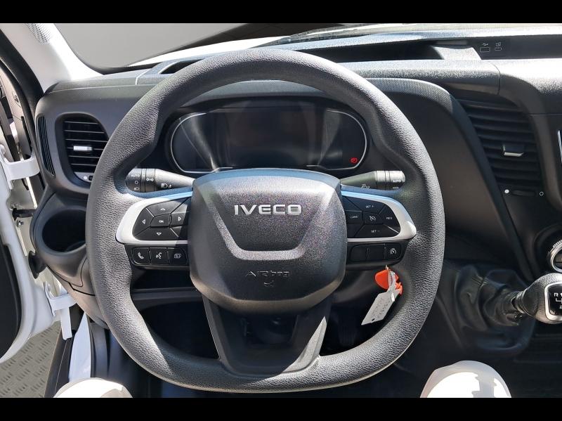 Image IVECO Daily CCb 35S16H empattement 4100 3.0