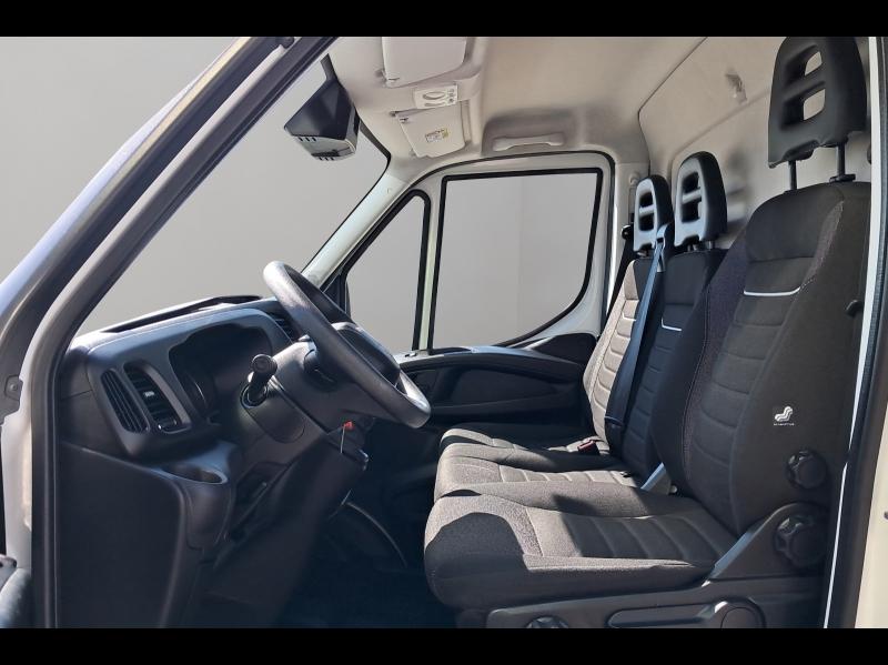 Image IVECO Daily CCb 35S16H empattement 4100 3.0