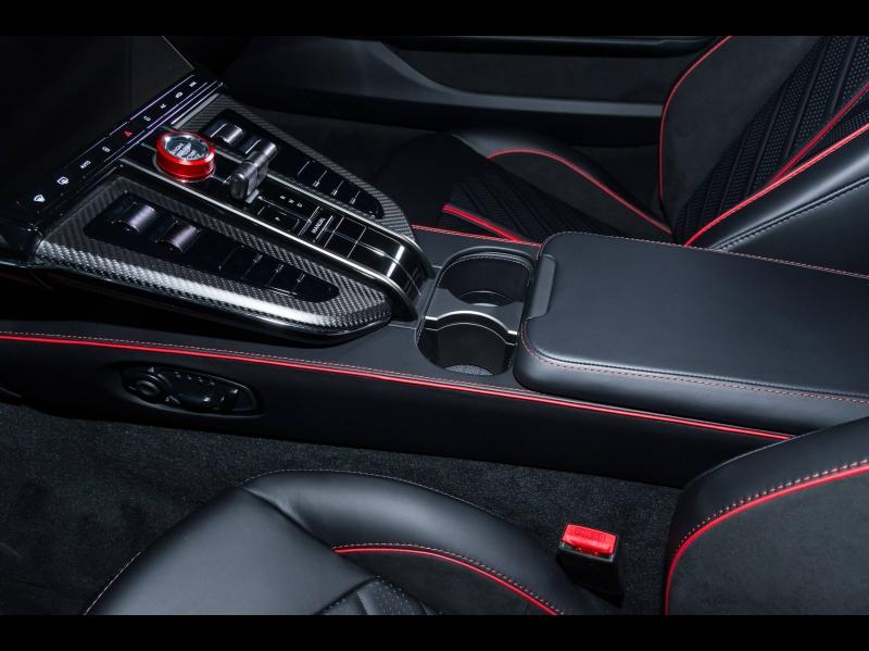 Image ASTON MARTIN V8 Vantage S Coupé   680cv