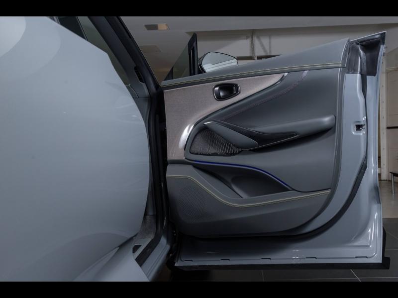 Image ASTON MARTIN DBX 4.0 V8 biturbo 707ch BVA9 MY25