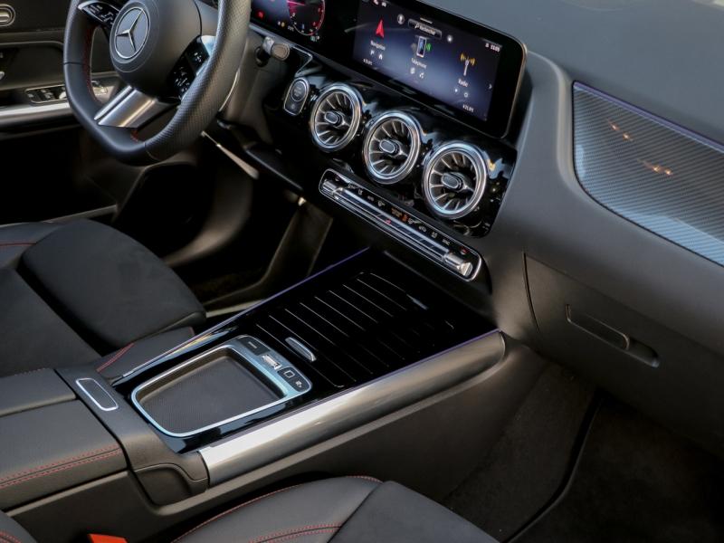 Image MERCEDES-BENZ GLA 200 d 150ch AMG Line 8G-DCT