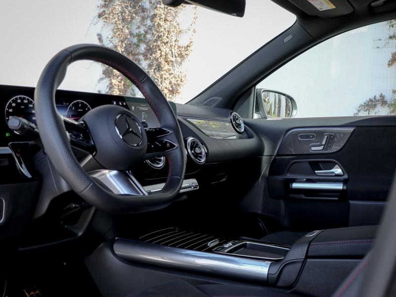 Image MERCEDES-BENZ GLA 200 d 150ch AMG Line 8G-DCT