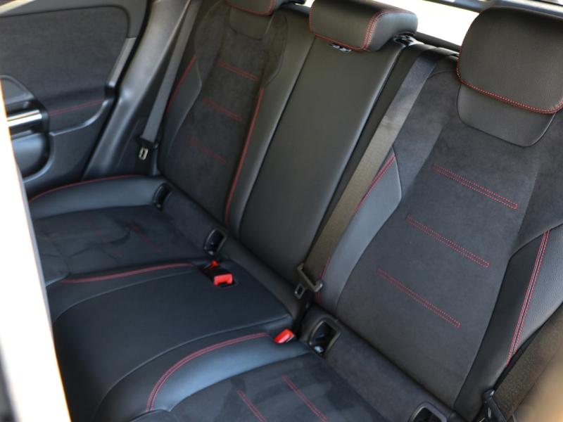 Image MERCEDES-BENZ GLA 200 d 150ch AMG Line 8G-DCT