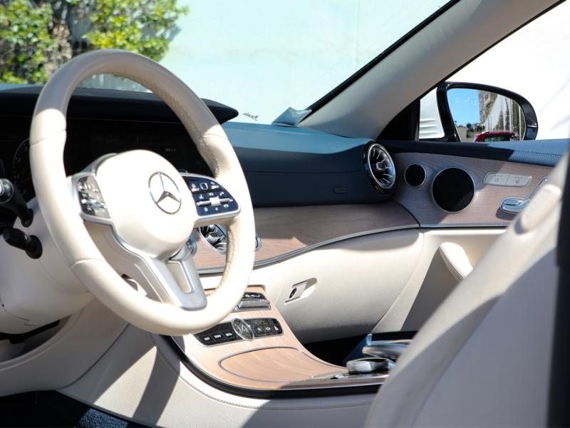 Image MERCEDES-BENZ Classe E Cabriolet 300 258ch AMG Line 9G-Tronic