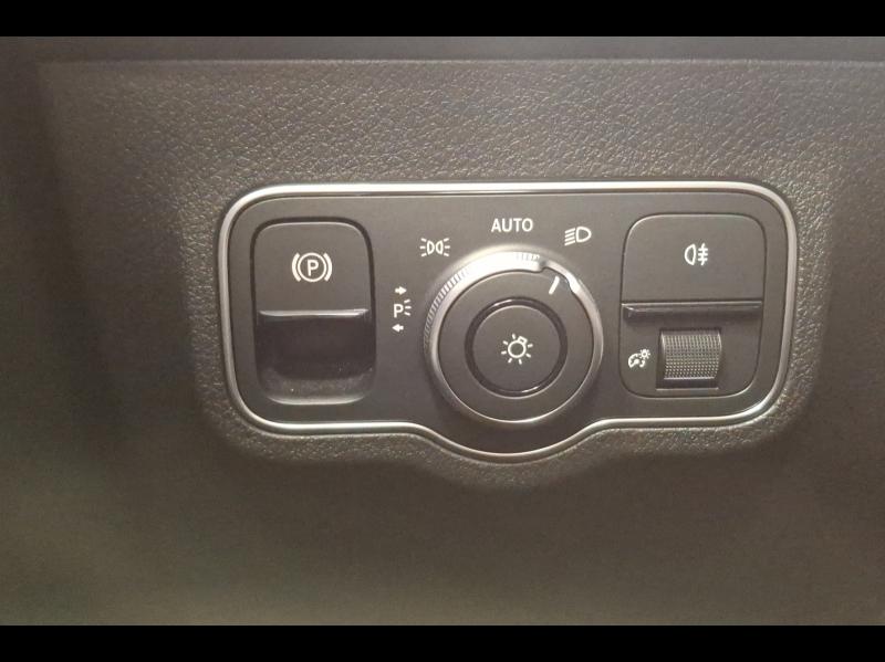 Image MERCEDES-BENZ GLB 200 d 150ch AMG Line 8G-DCT