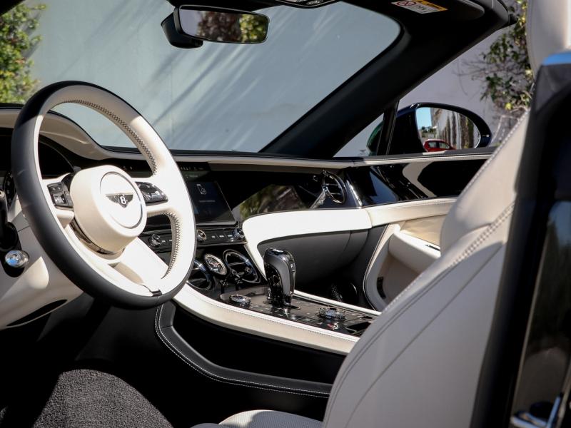 Image BENTLEY CONTINENTAL GTC S V8 Hybrid 4.0 680ch