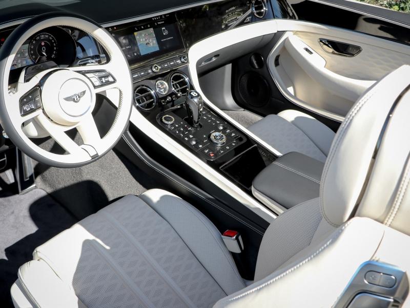 Image BENTLEY CONTINENTAL GTC S V8 Hybrid 4.0 680ch