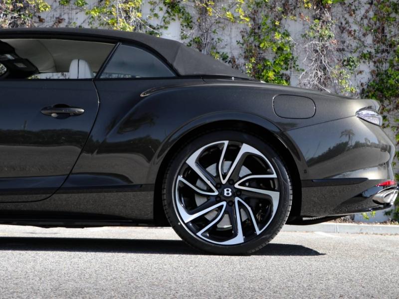 Image BENTLEY CONTINENTAL GTC S V8 Hybrid 4.0 680ch