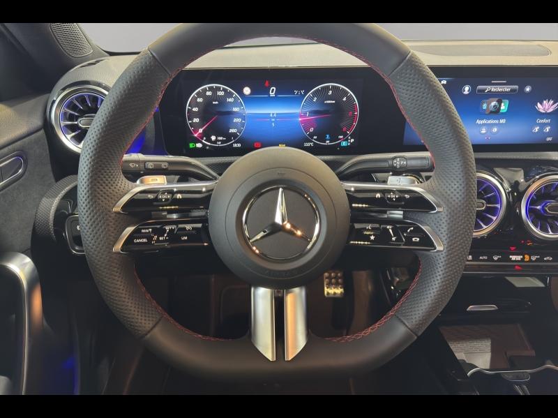 Image MERCEDES-BENZ Classe A 180 d 116ch AMG Line 8G-DCT