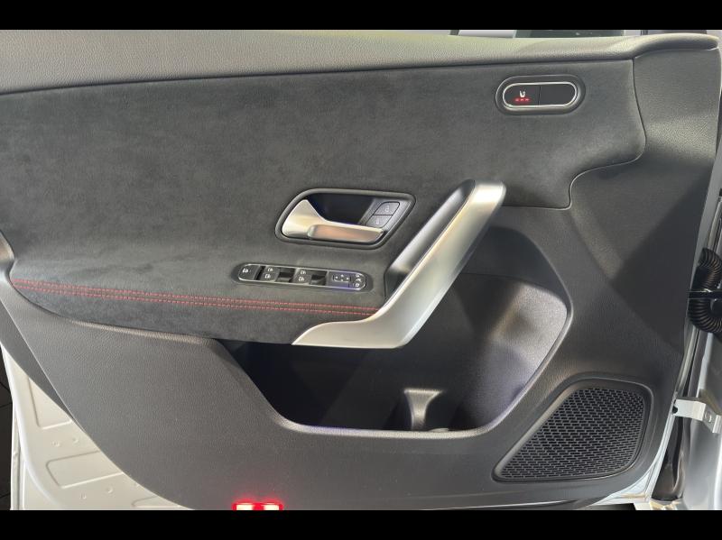 Image MERCEDES-BENZ Classe A 180 d 116ch AMG Line 8G-DCT