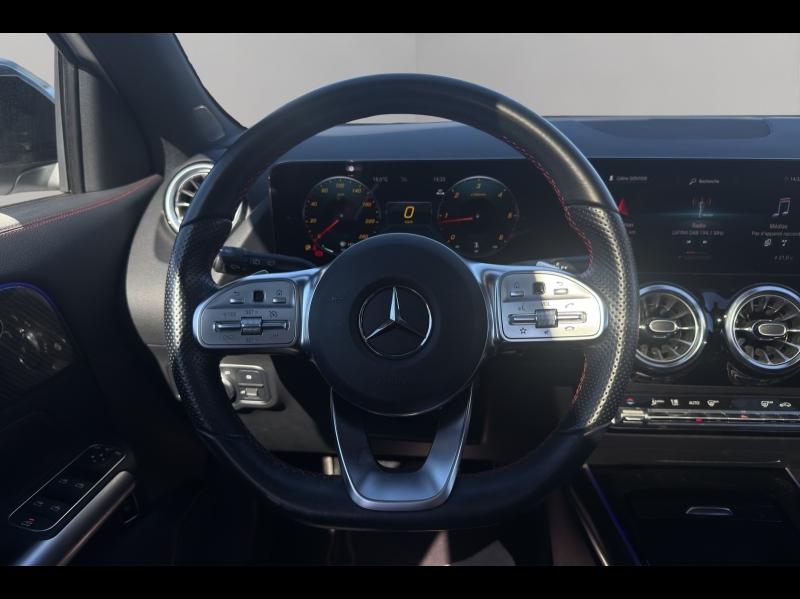 Image MERCEDES-BENZ GLA 200 d 150ch AMG Line 8G-DCT