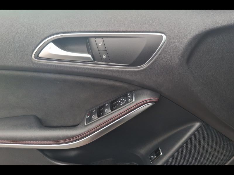 Image MERCEDES-BENZ GLA 200 CDI Fascination 4Matic 7G-DCT