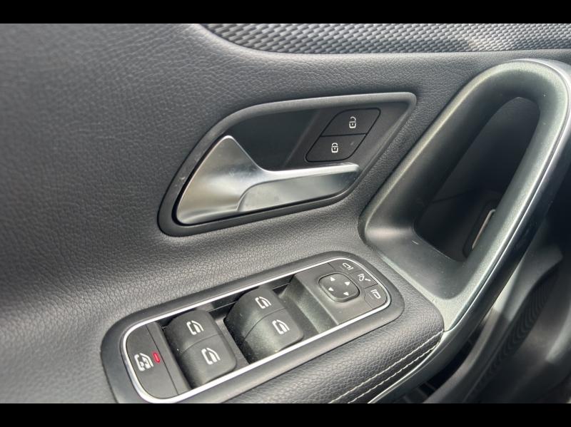 Image MERCEDES-BENZ CLA 200 d 150ch Progressive Line 8G-DCT