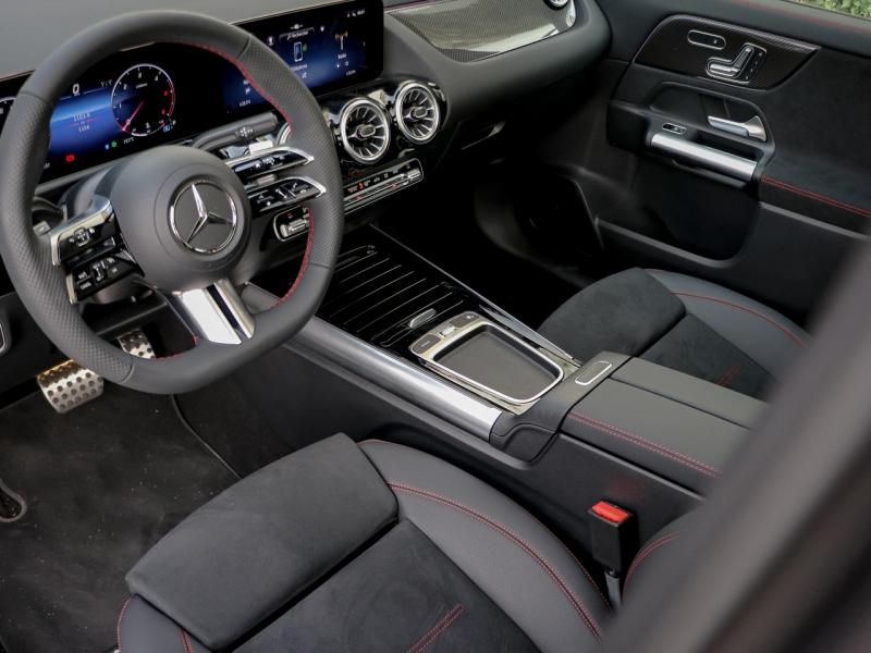 Image MERCEDES-BENZ GLA 220 d 190ch AMG Line 8G-DCT 4Matic