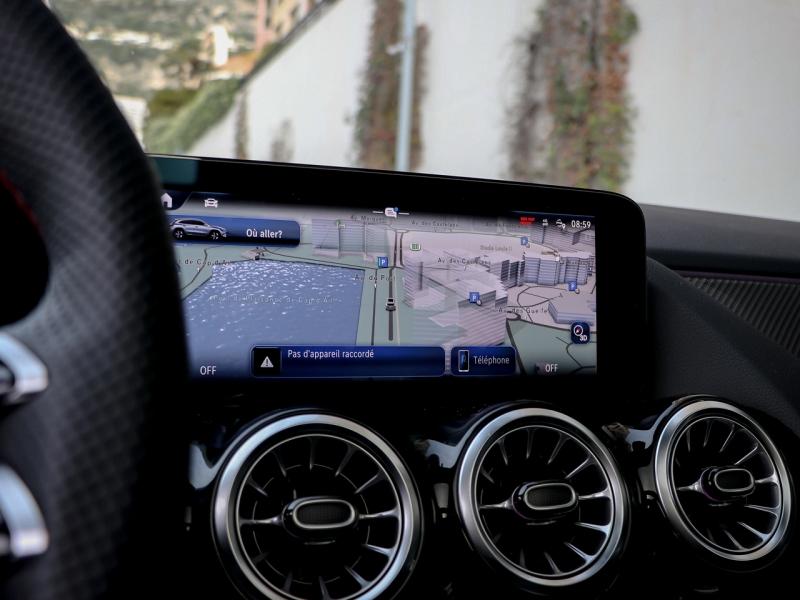 Image MERCEDES-BENZ GLA 220 d 190ch AMG Line 8G-DCT 4Matic