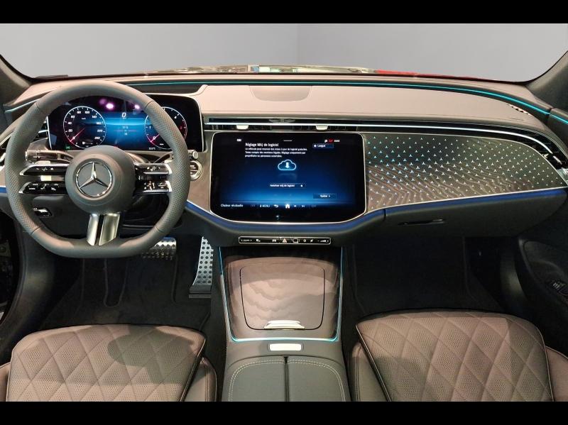 Image MERCEDES-BENZ Classe E 220 d 197+23ch AMG Line 4Matic 9G-Tronic