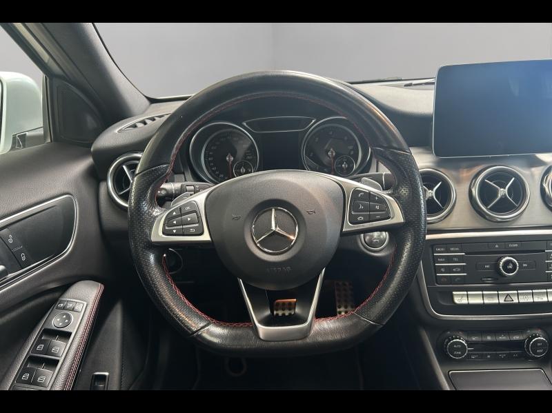 Image MERCEDES-BENZ GLA 220 d 170ch Fascination 7G-DCT Euro6c