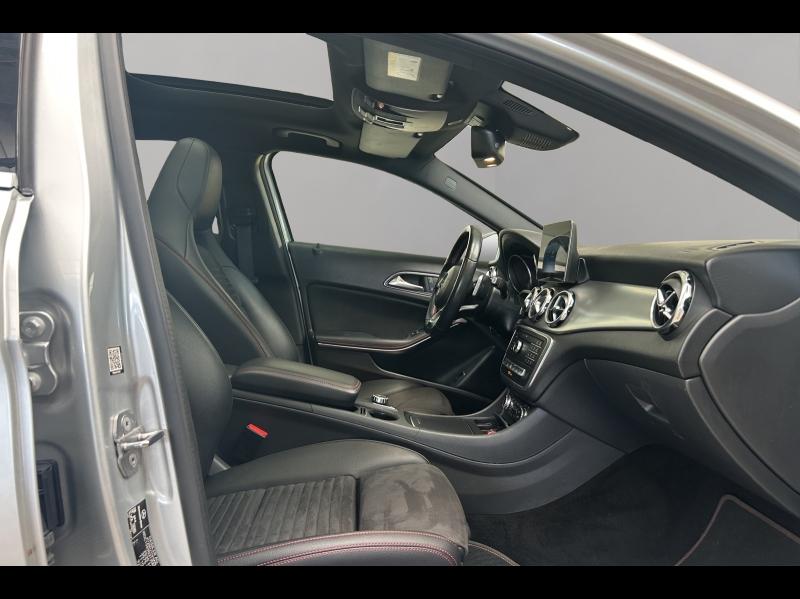 Image MERCEDES-BENZ GLA 220 d 170ch Fascination 7G-DCT Euro6c