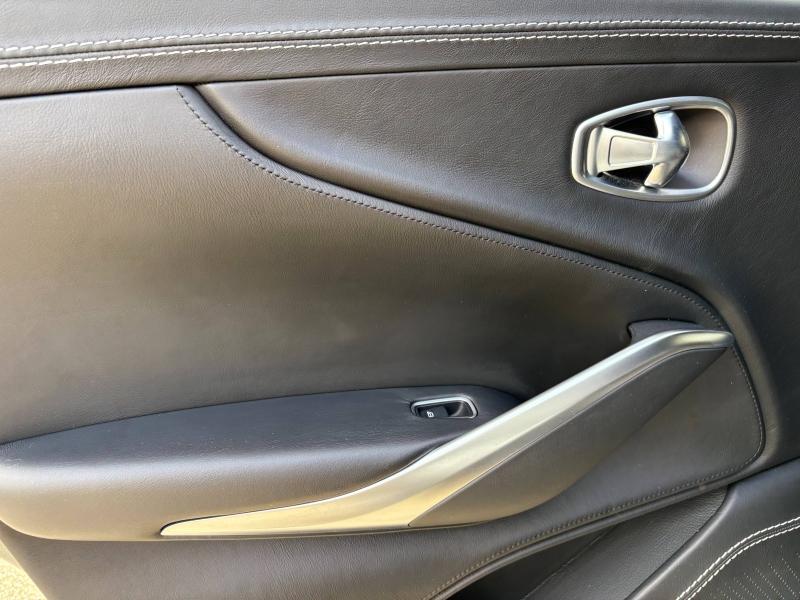 Image ASTON MARTIN DBX 4.0 V8 biturbo 550ch BVA9