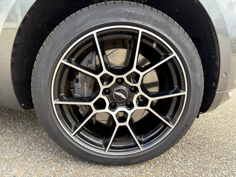 Image ASTON MARTIN DBX 4.0 V8 biturbo 550ch BVA9