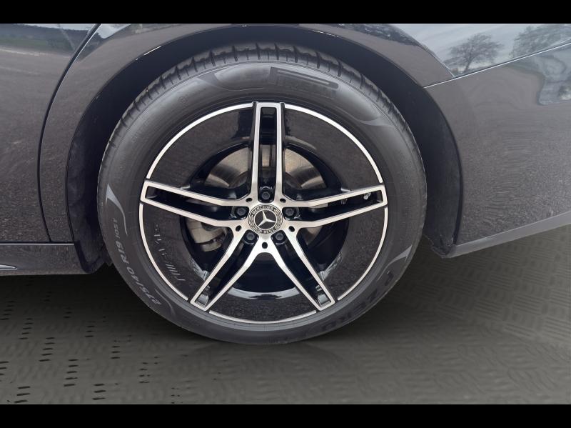 Image MERCEDES-BENZ Classe E Break 220 d 197+23ch AMG Line 9G-Tronic