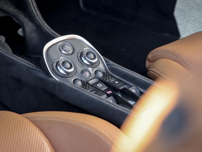 Image MCLAREN 570S Spider 3.8 V8 biturbo 570ch